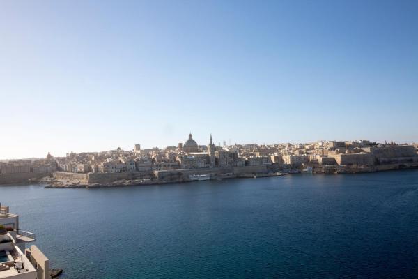 Hostel The Seafront Tower Sliema Zewnętrze zdjęcie